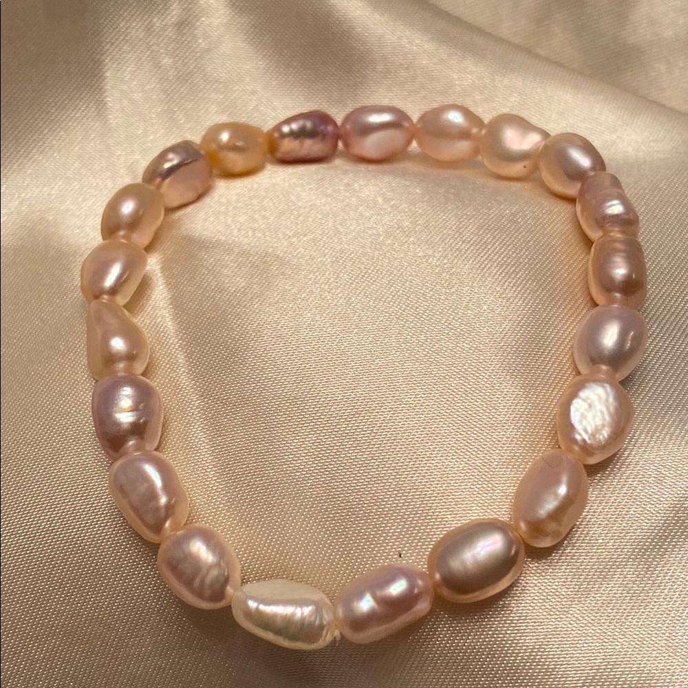 Pearl bracelet